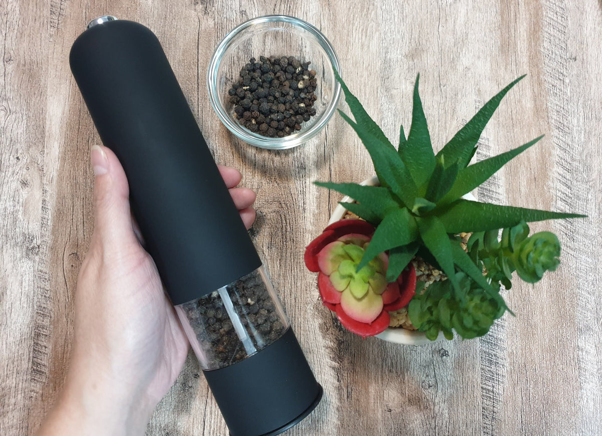 Pepper Grinder with LED Light – Cookie Kats