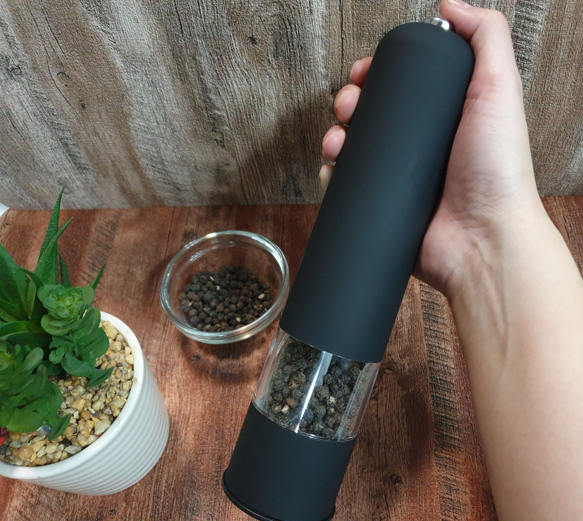 Pepper Grinder with LED Light – Cookie Kats